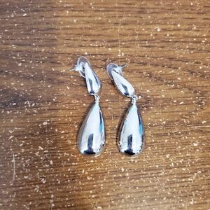 Elegant Silver Teardrop Earrings